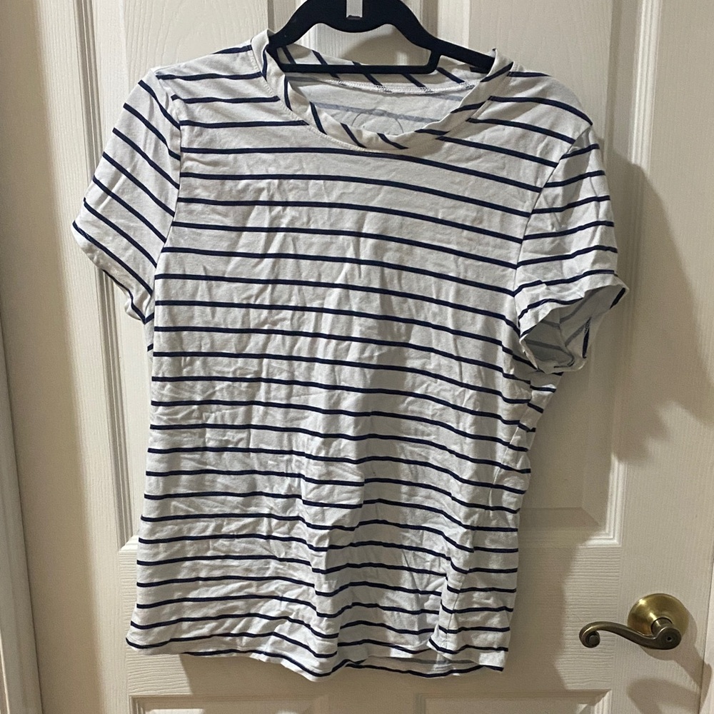 INCessentials International Concepts Navy and White Striped Tee Sz XL